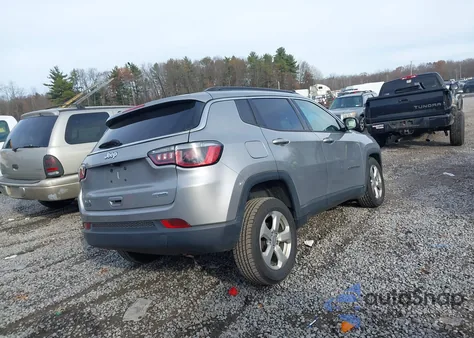 2018 Jeep Compass Latitude 4X4 from USA, damaged, VIN 3C4NJDBB7JT222497
